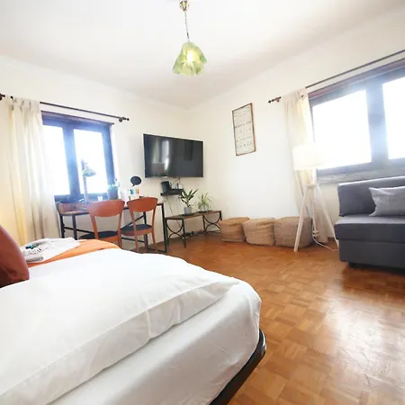 Prime Oceanfront Apartament *