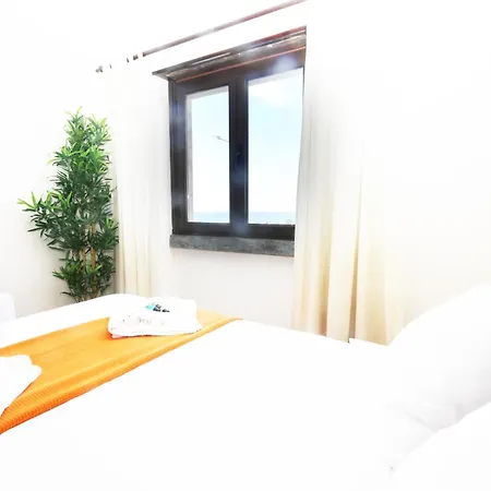 Prime Oceanfront Apartament